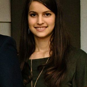 Meet your Posher, Elise